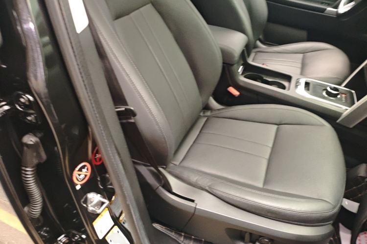 Used Land Rover Discovery Sport 2019 240 PS SE Version China V Standard Right Front Seat