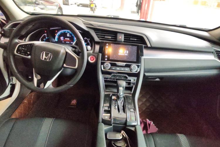 Used Honda Civic 2016 220TURBO CVT Luxury Edition

