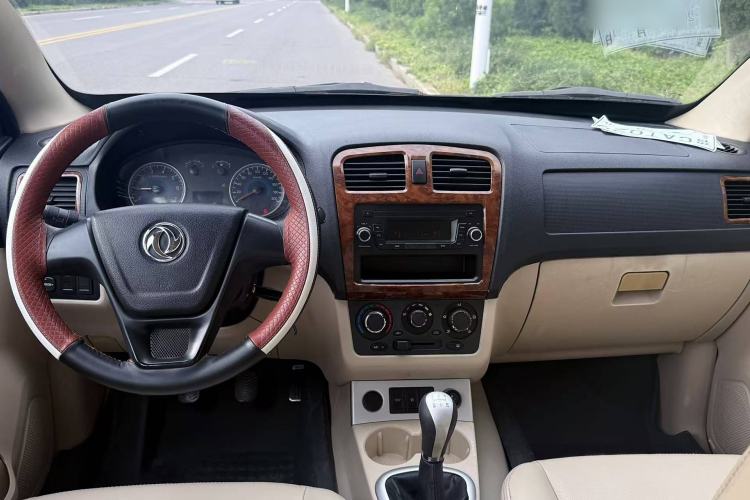 Used Dongfeng Fengon Fengon 2013 1.5L Manual Deluxe Model DK15