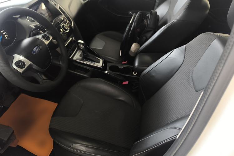 Used Ford Focus 2012 Hatchback 1.6L Automatic Fashion Edition