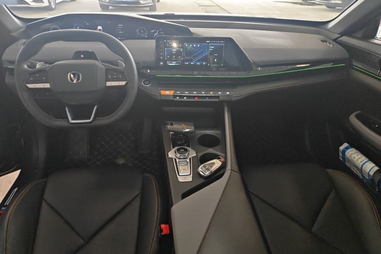 Used CHANGAN UNI-V 2022 1.5T Prestige Version
