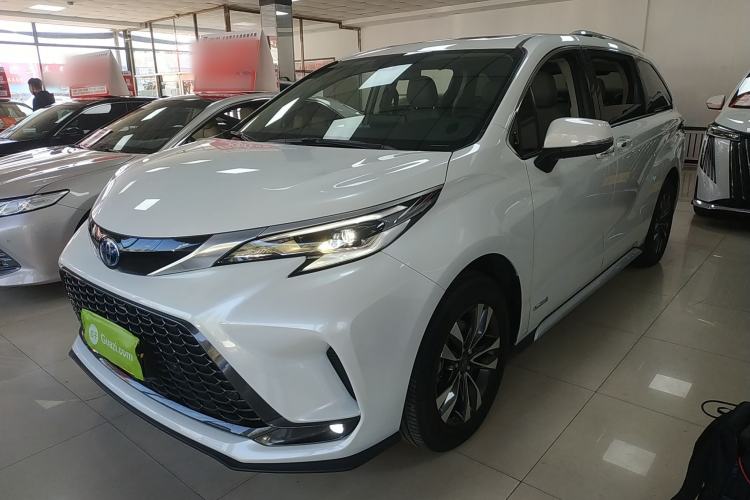 Used Toyota Granvia 2023 2.5L Hybrid Luxury Edition