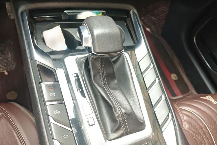 Used Zotye T500 2018 1.5T Automatic Smart Connected Prestige Model
