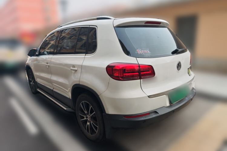 Used Volkswagen Tiguan 2013 1.8 TSI Automatic All-Wheel Drive Luxury Model Rear Left 45 Deg