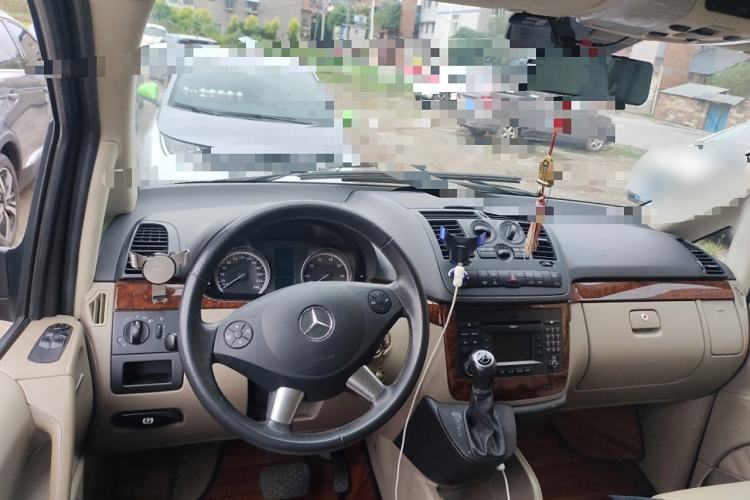 Used Mercedes-Benz Viano 2013 3.0L Hospitality Edition