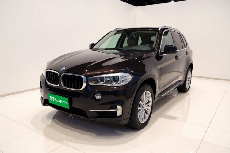 Used BMW X5 2014 xDrive35i Leading Model Front Left 45 Deg