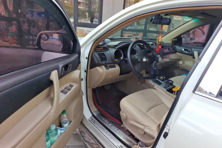 Used Toyota Highlander 2013 2.7L Two-Wheel Drive 5-Seater Purple Gold Edition Driver Seat