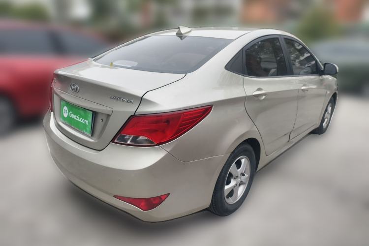 Used Hyundai Verna (older generation) 2014 1.4L Automatic Smart GLS Rear Right 45 Deg