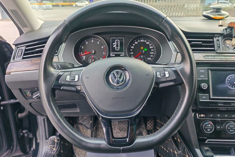 Used Volkswagen Magotan 2018 Facelift 380TSI DSG Luxury Version
