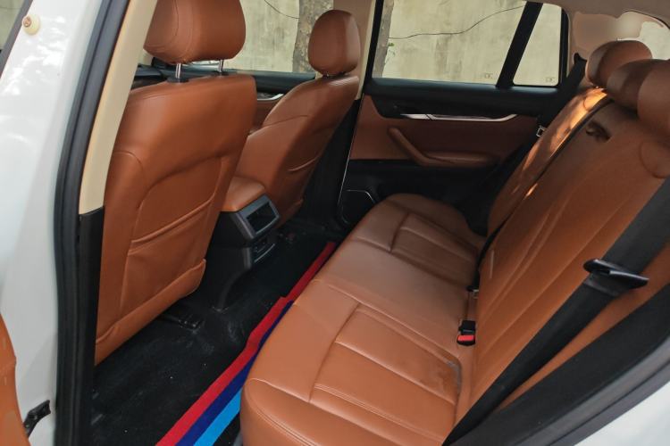 Used Hanteng X7 2016 1.5T Manual Luxury Version Left Rear Seat