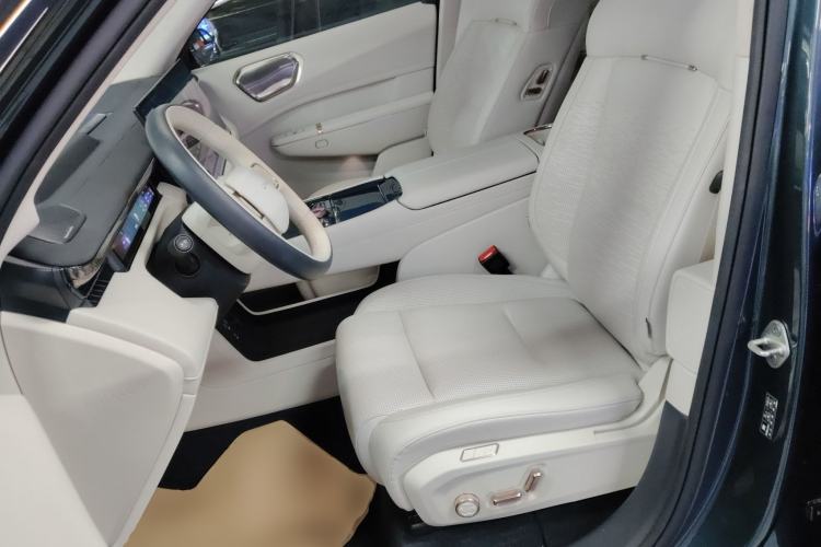 Used Lynk & Co 900 2025 2.0T Ultra
