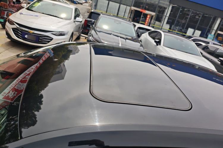 Used Volkswagen Lavida 2015 1.6L Automatic Comfort Edition Roof