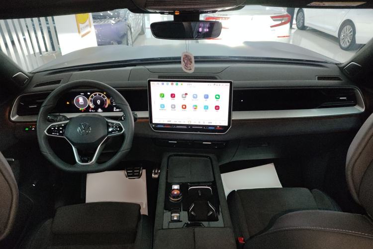 Used Volkswagen Teramont 2025 Tiguan Pro 450TSI Four-Wheel Drive Summit Edition Center Console