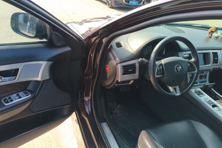 Used Jaguar XF 2014 XF 2.0T Prestige Edition
