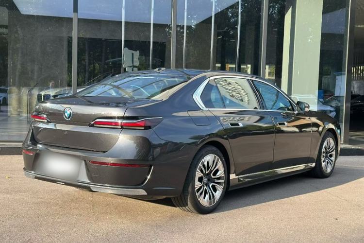 Used BMW i7 2023 eDrive50L Premium Luxury Package

