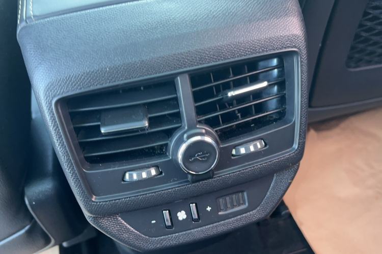 Used Peugeot 5008 2017 380THP 7-Seater Luxury Edition Interior 8