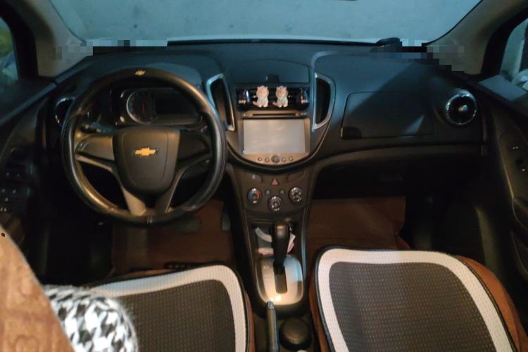 Used Chevrolet Trax 2014 1.4T Automatic Two-Wheel Drive Comfort Version Center Console