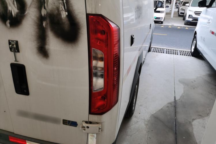 Used Foton Intelligent Blue Elf E7 2023 Pure Electric Van Flat Roof 2 Seats EVE Energy 41.86 kWh
