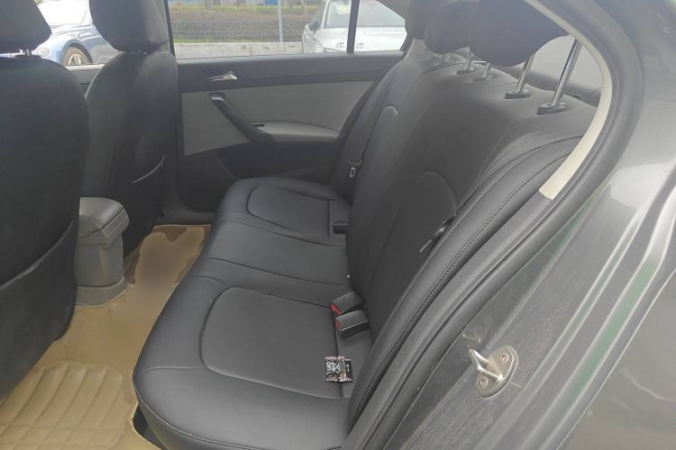 Used Skoda Rapid 2015 1.6L Automatic Smart Selection Model