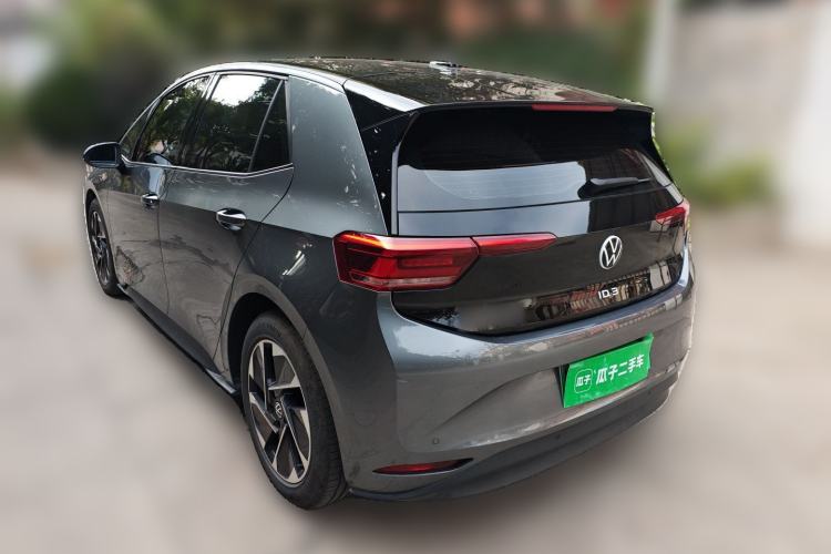 Used Volkswagen ID.3 2024 Pure & Smart Edition Rear Left 45 Deg