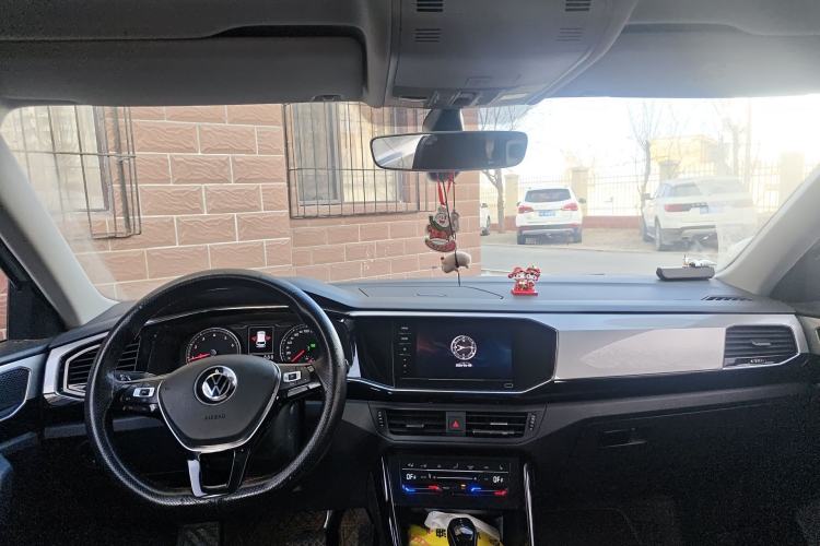 Used Volkswagen Tayron 2021 330TSI Two-Wheel Drive Luxury Smart Connectivity Version Center Console