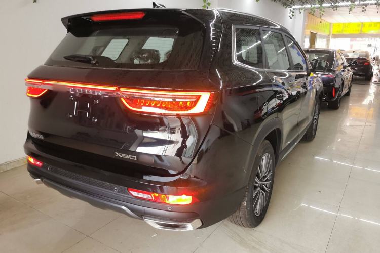 Used JETOUR X90 PLUS 2025 1.6TD DCT Luxury Edition 7-Seater
