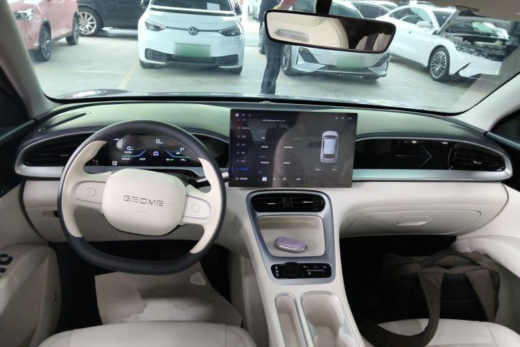 Used Geely Galaxy Geome 2025 310km Dream Edition Center Console