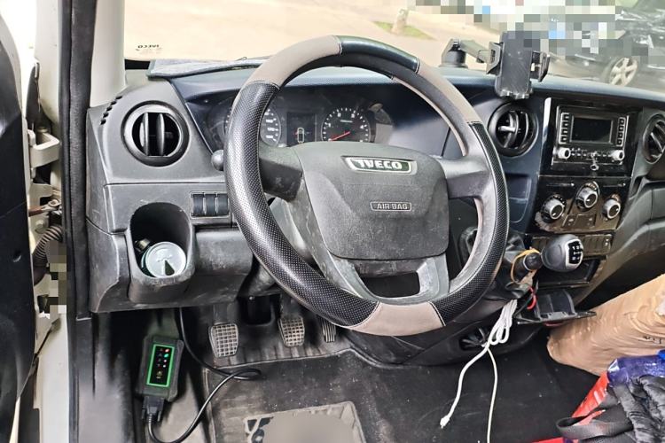 Used Iveco Eurocargo 2021 2.0T Manual Super Rui Long Wheelbase Short Overhang High Roof Side-Sliding Door F1A
