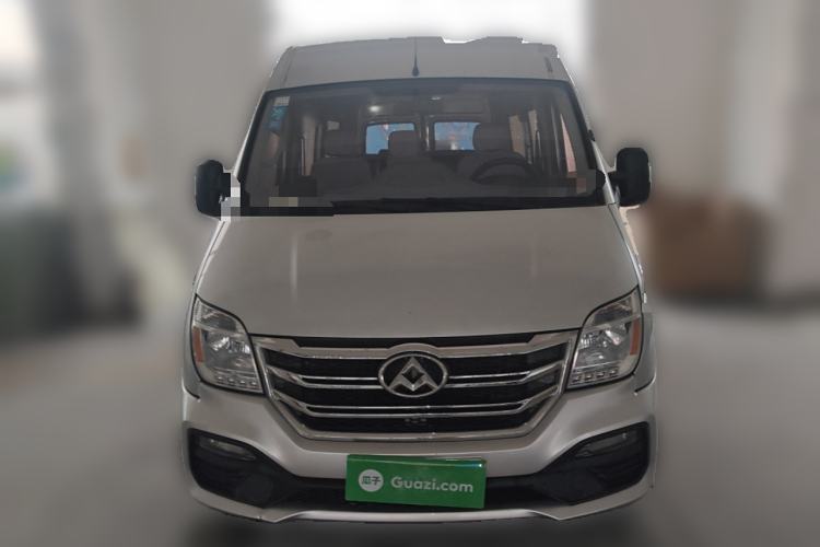 Used SAIC MAXUS Xintu V80 2017 2.5T AMT Aoyuntong National V Short Wheelbase Mid-Roof 5/6/10-Seater
