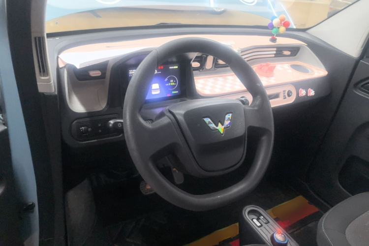 Used Wuling Hongguang MINIEV 2020 Freedom Version Lithium Iron Phosphate Center Console