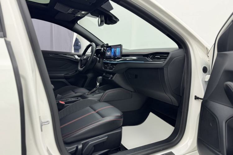 Used Ford Focus 2022 Hatchback EcoBoost 180 Automatic ST Line