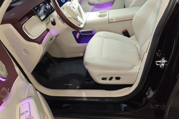 Used VOYAH COURAGE 2025 Model Four-Wheel-Drive Qiankun Edition
