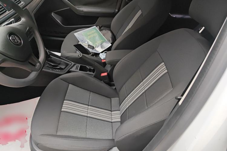 Used Volkswagen Gran Lavida 2015 1.6L Automatic Fashion Edition Left Front Seat