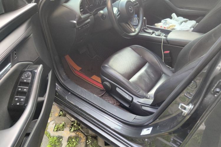 Used Mazda 3 Axela 2021 2.0L Automatic Zhiya Edition Driver Seat