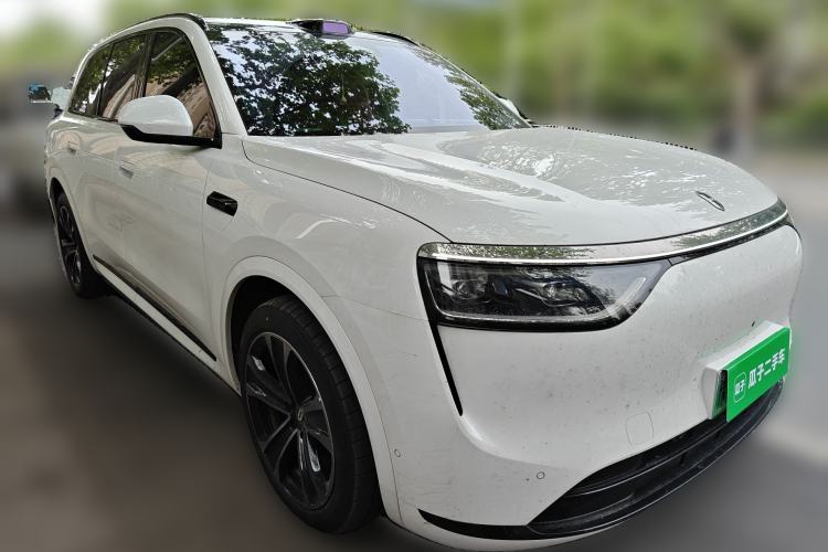 Used Hima AITO M8 2025 Extended-Range Max+ Version 53.4 kWh 6-Seater Edition Front Right 45 Deg