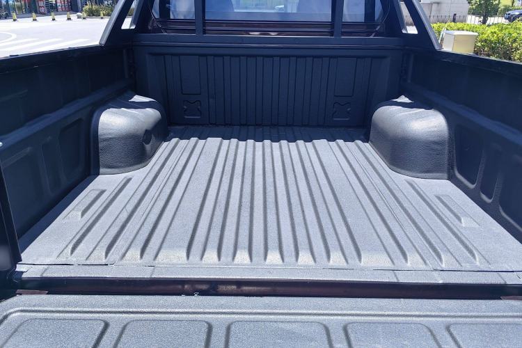 Used JMC Yuhu 7 2022 2.0T Automatic Diesel Two-Wheel Drive Comfort Version Standard Wheelbase
