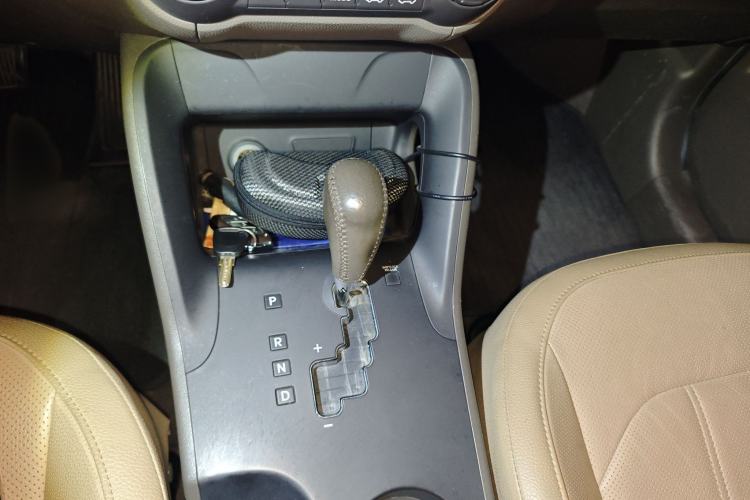 Used Hyundai ix35 2013 2.0L Automatic Two-Wheel Drive Smart GLS China IV Standard