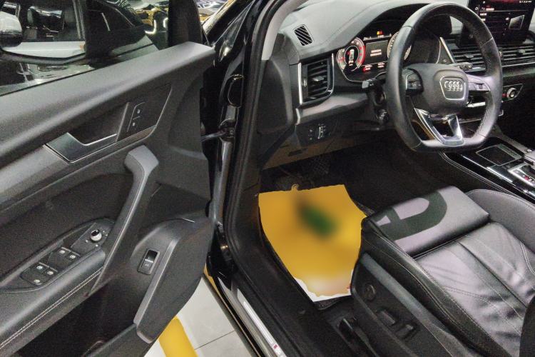 Used Audi Q5L 2022 40T Fashionable and Dynamic Model
