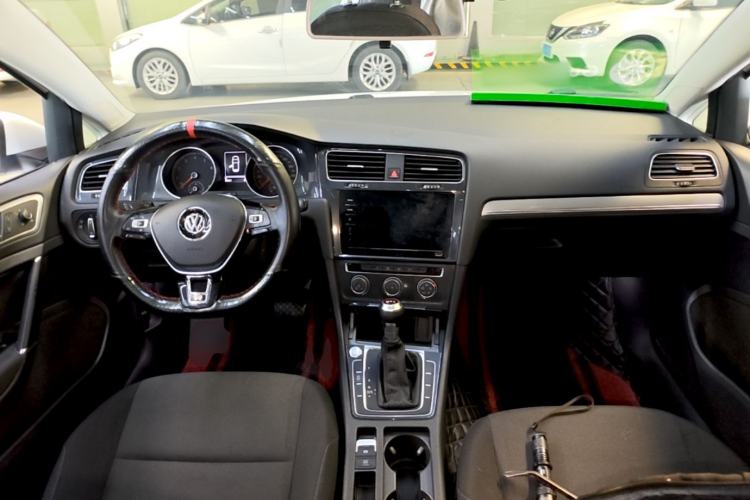 Used Volkswagen Golf 2020 Zhiai Edition 200TSI DSG Comfortable & Ambitious Version