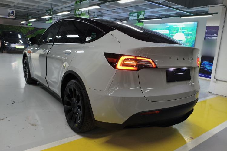 Used Tesla Model Y 2024 Rear-Wheel-Drive Version
