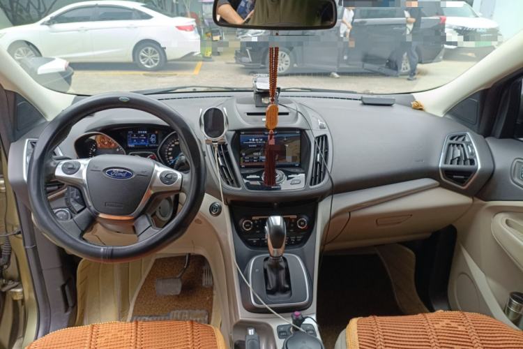 Used Ford Kuga 2013 2.0L GTDi Four-Wheel Drive Premium Model Center Console