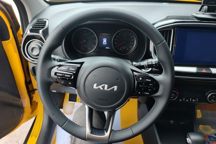 Used Kia kx1 Stonic 2021 1.4L CVT Sunroof Model