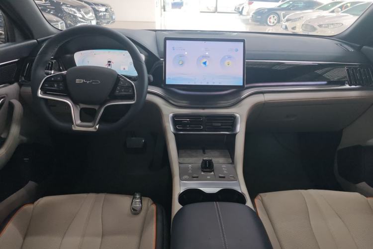 Used BYD Song PLUS New Energy 2024 HONOR Edition DM-i 110km Flagship PLUS Center Console