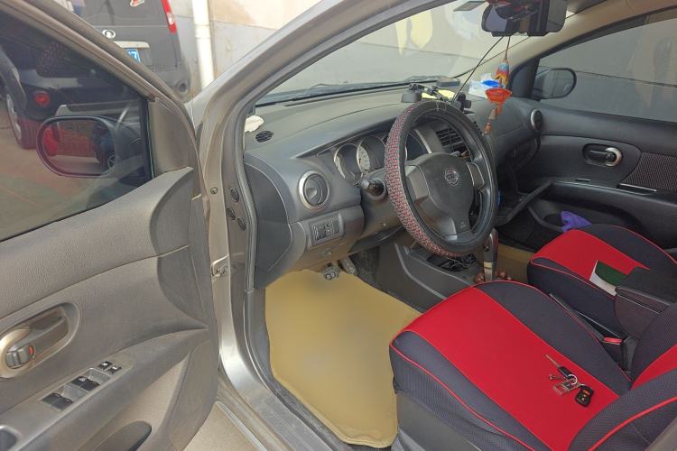 Used Nissan Livina 2010 JINRUI Edition 1.6L Automatic Standard Model Driver Seat