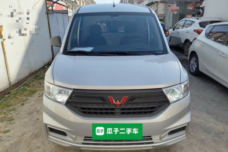 Used Wuling Hongguang V 2022 1.5L Jingqu Edition Enclosed-Window Vehicle with Electric Power Steering LAR
