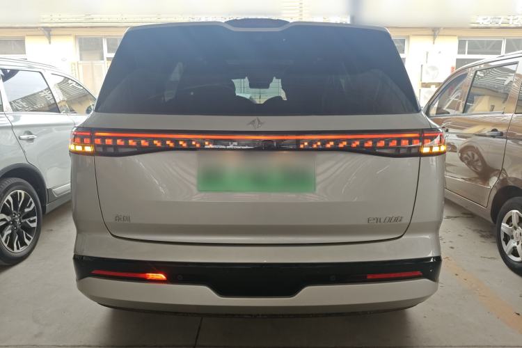 Used Dongfeng eπ eπ008 2024 210Max Range-Extended Version 6 Seats