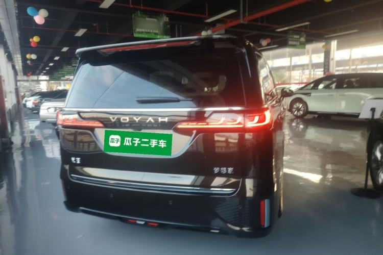 Used VOYAH Dream 2025 PHEV Four-Wheel-Drive Flagship Kunpeng Edition
