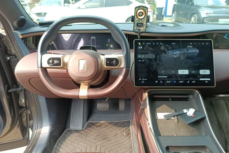 Used Avatr 11 2023 Long-Range Single-Motor Version 5 Seats
