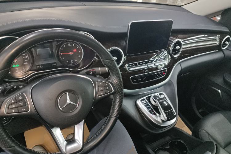Used Mercedes-Benz V-Class 2017 V 260 L Prestige Extended Edition