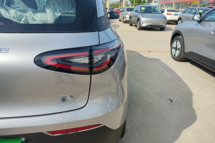 Used Geely Galaxy Geome 2026 Model 310km Youth Edition Right Rear Taillight
